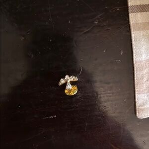 Elegant Gold and Silver Women's Earring